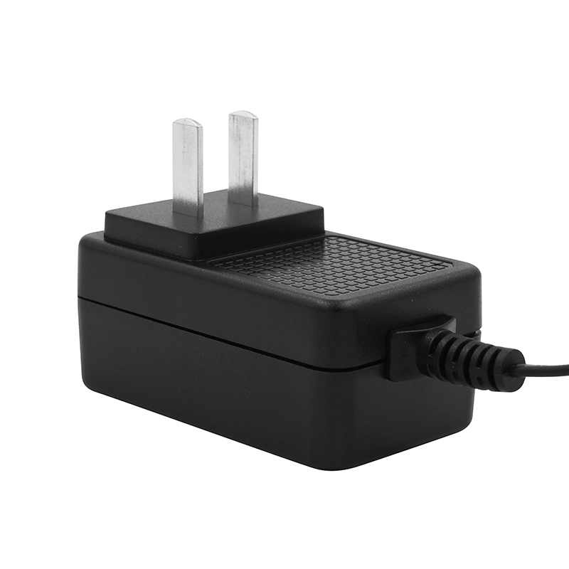 15W帶線電源適配器（中規）